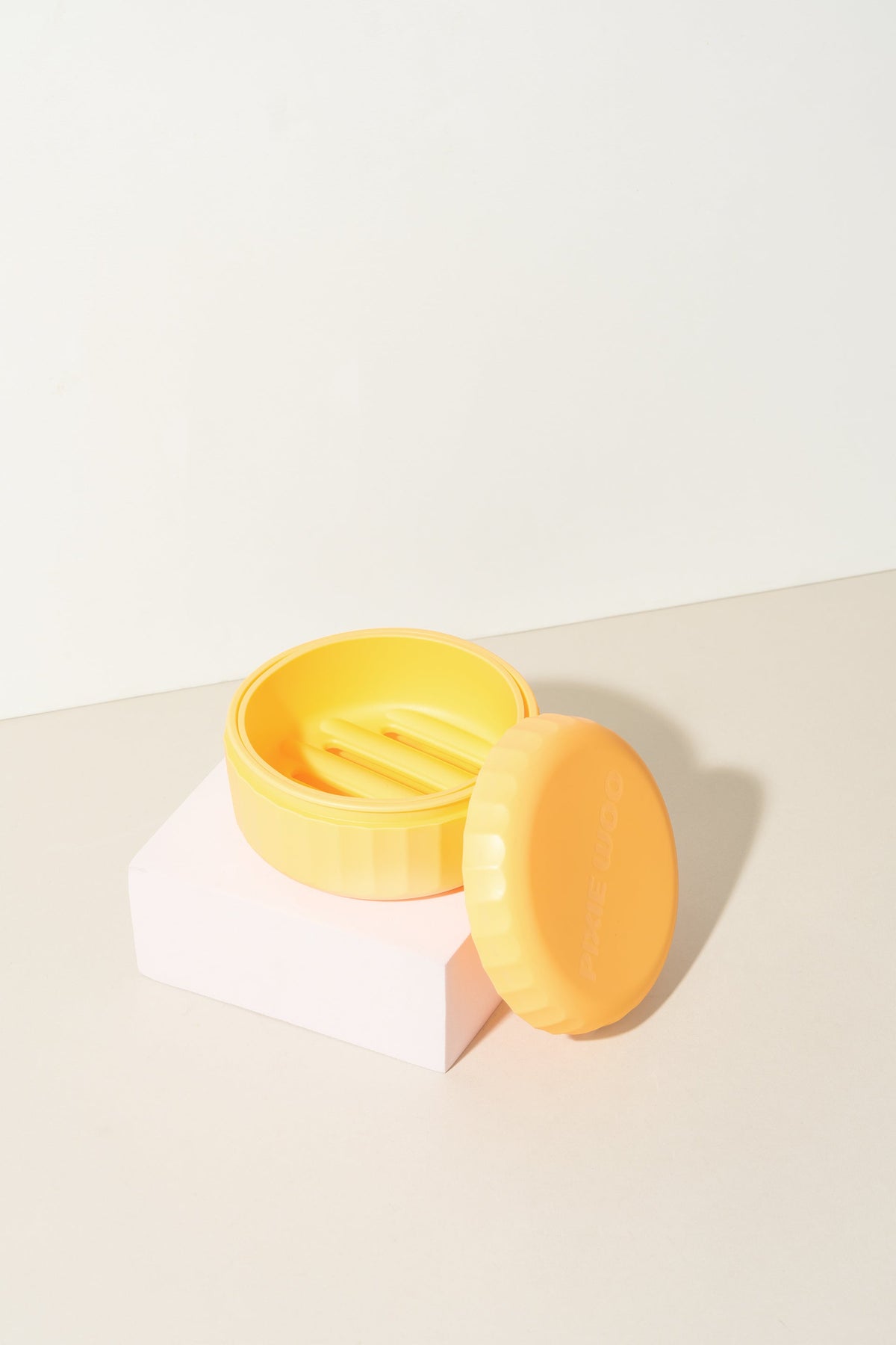 Travel case for shampoo & conditionner bar