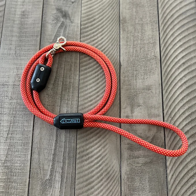 Howlster climbing rope dog leash in orange