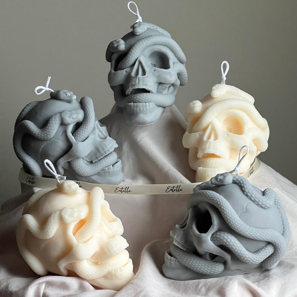 Skull Candle with Snakes: Spooky Halloween Soy Wax Decor product image 6