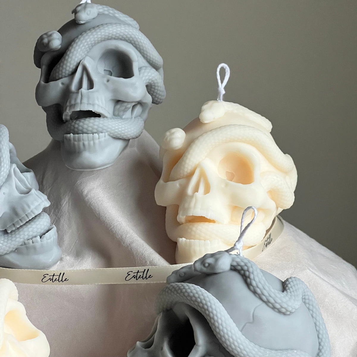 Skull Candle with Snakes: Spooky Halloween Soy Wax Decor product image 2